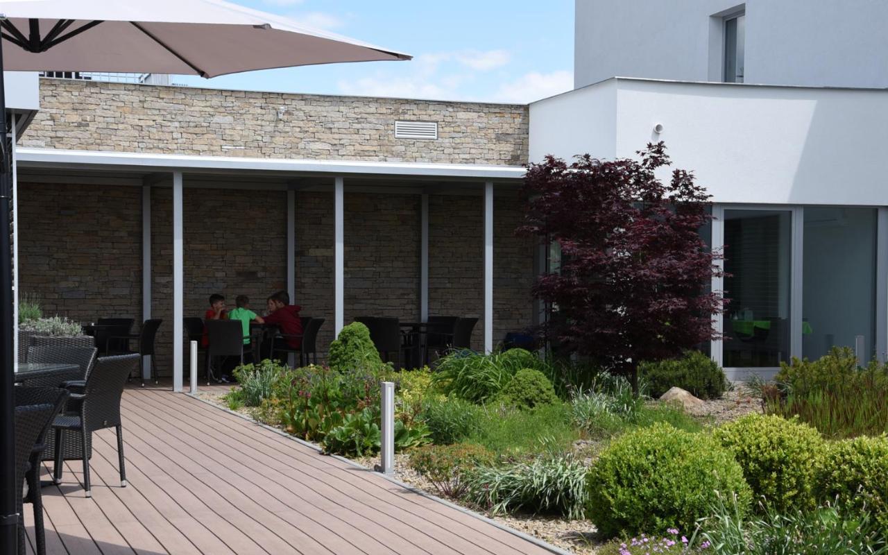 Hotel Harmony Medical & Wellness-Free Parking, 1,8Km From The Center Kroměříž Dış mekan fotoğraf