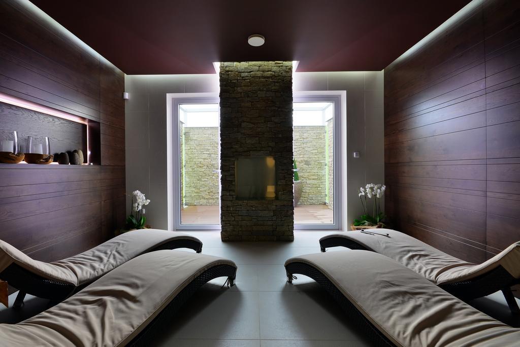 Hotel Harmony Medical & Wellness-Free Parking, 1,8Km From The Center Kroměříž Dış mekan fotoğraf