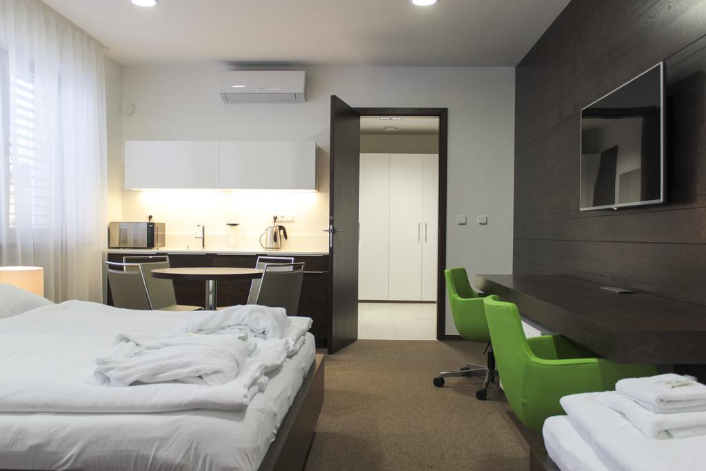 Hotel Harmony Medical & Wellness-Free Parking, 1,8Km From The Center Kroměříž Dış mekan fotoğraf